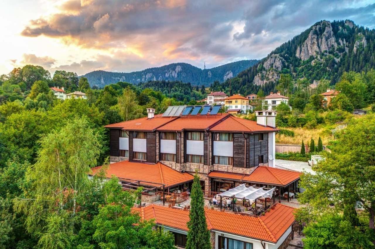 Hotel Smilen Smolyan Exterior photo
